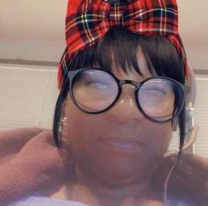 Meet your Posher, Lynette